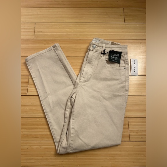 NWT PacSun Beige Curve Sraight Leg Jeans - Picture 4 of 6